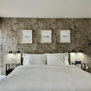 https://luxe-modern-retreat-in-the-city.seattlehotelsites.com